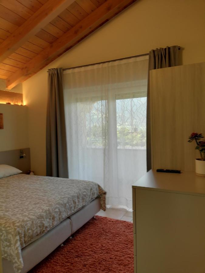 A&G Apartment Aosta - Elegante Casa 100 Mq Su Due Piani Con Wi-Fi-Giardino-Parcheggio Eksteriør bilde